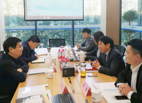 陪同政府園區(qū)前往高端房車生產(chǎn)基地投資選址項目方對接考察，企業(yè)綜合實力獲得政府認(rèn)可